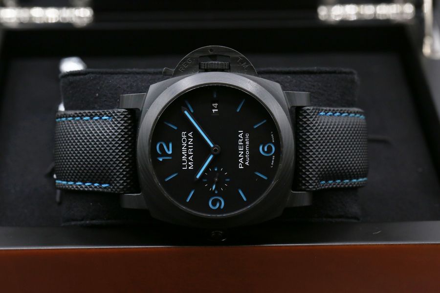 Panerai Luminor Marina Carbotech PAM01661